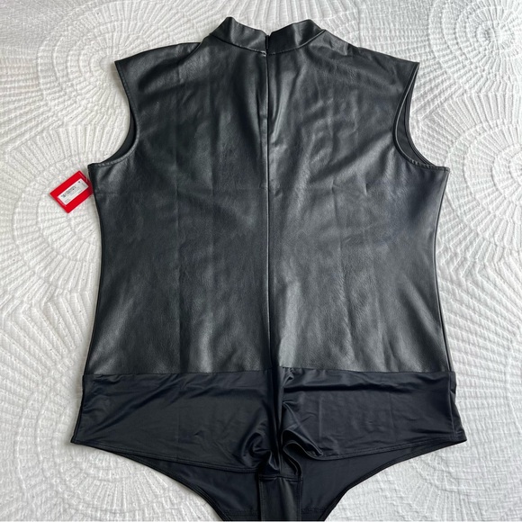 SPANX Mock Neck Bodysuit in Luxe Black Size XXL / 2X - Picture 4 of 8